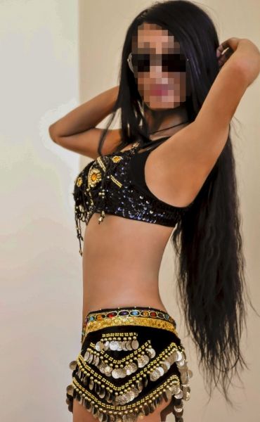 Я создам теплую и атмосферную обстановку, в которой ты просто растворишься.
💋 Мои услуги настолько разнообразны, что ты обязательно найдешь то, что придется по вкусу именно тебе. Я мастер эротического массажа, страстной стриптизерши, фантазерки и способна выполнять даже самые смелые желания. Со мной вполне возможен GFE, чтобы ты почувствовал себя любимым.
📸 В моем фотоальбоме ты найдешь реальные и горячие фото, которые лишь намекают на то, что тебе предстоит испытать на своей коже. Я обладаю сексуальной фигурой, губками, которые просто созданы для поцелуев, и нежными ручками, которые сделают тебя счастливым.
📣 Мои клиенты оставляют положительные отзывы, говоря о моей открытости, чуткости и способности прочитать и удовлетворить твои самые сокровенные желания. Я ценю каждого своего клиента, поэтому ты можешь быть уверен, что каждая минута проведенная со мной будет наполнена страстью и лаской.
🌟 Позволь мне стать твоей ночной феей, которая сделает твои самые яркие фантазии реальностью. Жду тебя в Москве с нетерпением! 💌 Оля